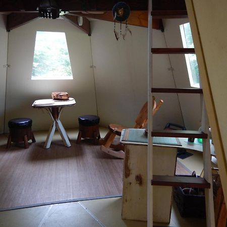 Aux Tipis De La Riviere Sauvage Vila Saint Romain Exterior foto