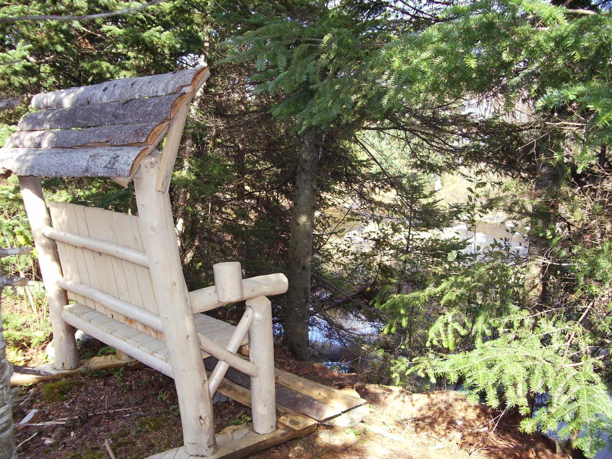 Aux Tipis De La Riviere Sauvage Vila Saint Romain Exterior foto