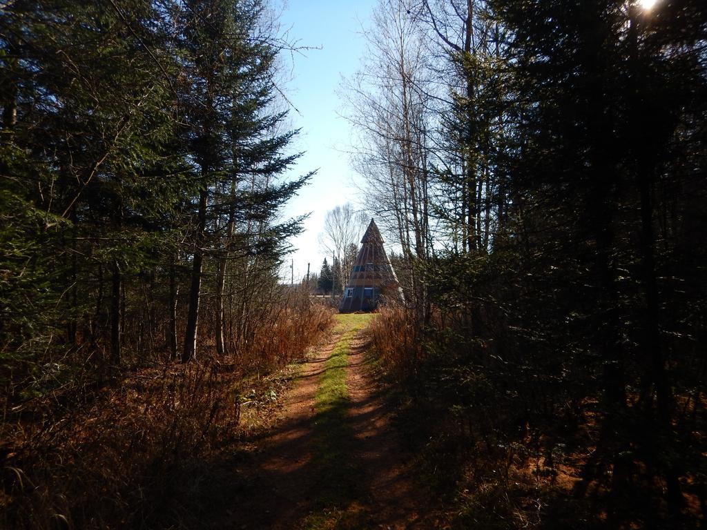 Aux Tipis De La Riviere Sauvage Vila Saint Romain Exterior foto