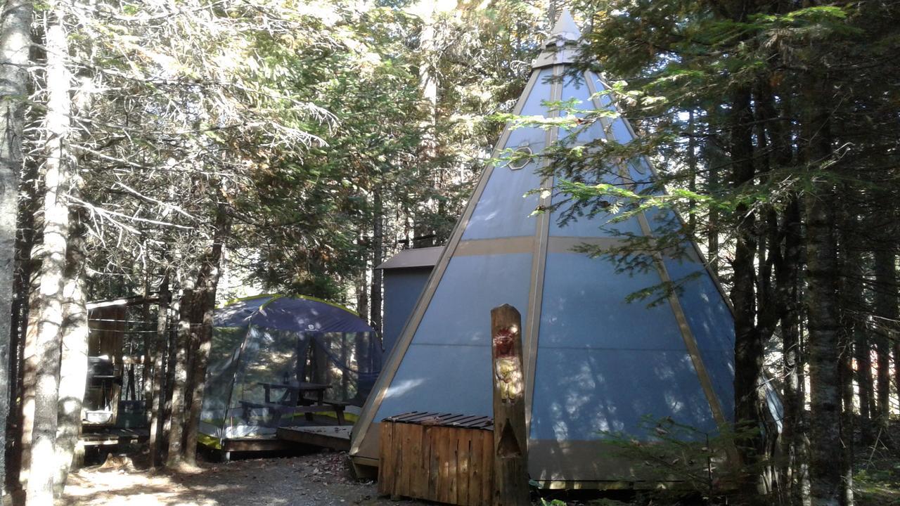 Aux Tipis De La Riviere Sauvage Vila Saint Romain Exterior foto